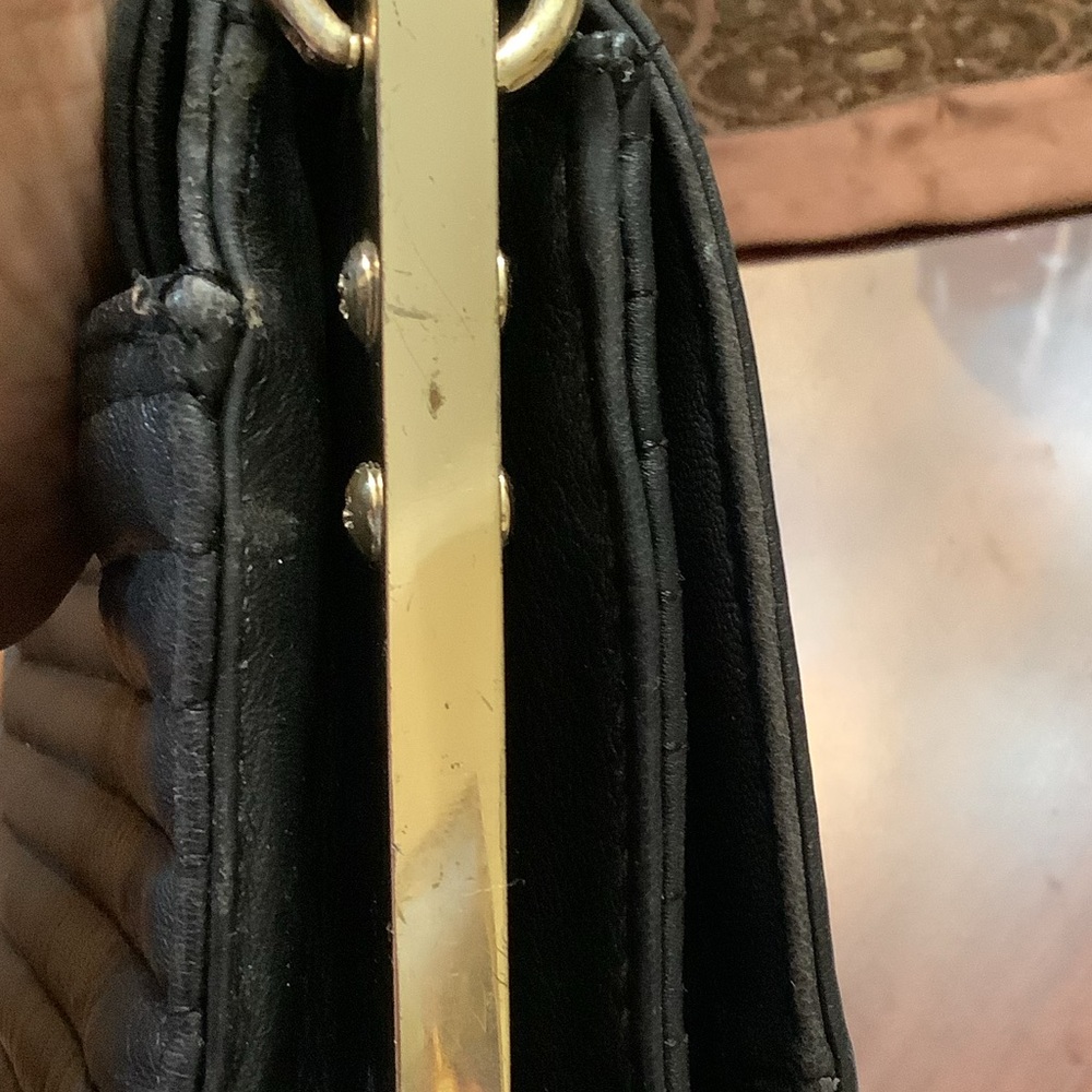 VINCE CAMUTO LEATHER SHOULDER BAG - Picture 9 of 13